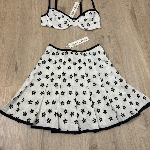 NWT For Love & Lemons Brenda Floral Daisy Bra Top and Skirt Size XS - Picture 6 of 8